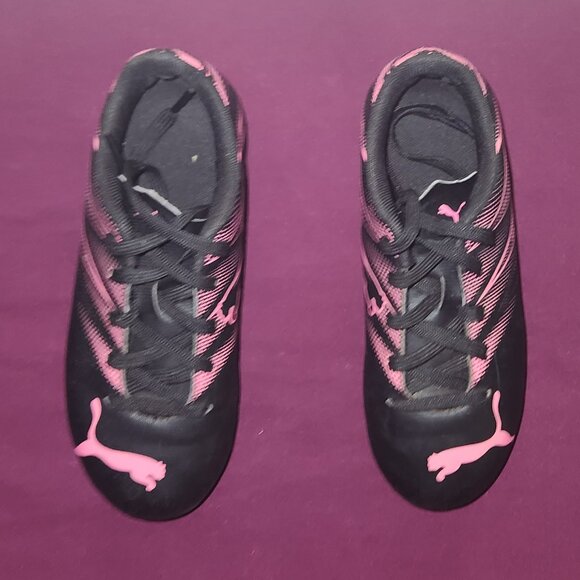 Kids Puma Soccer Cleats Size 13 - Picture 2 of 7